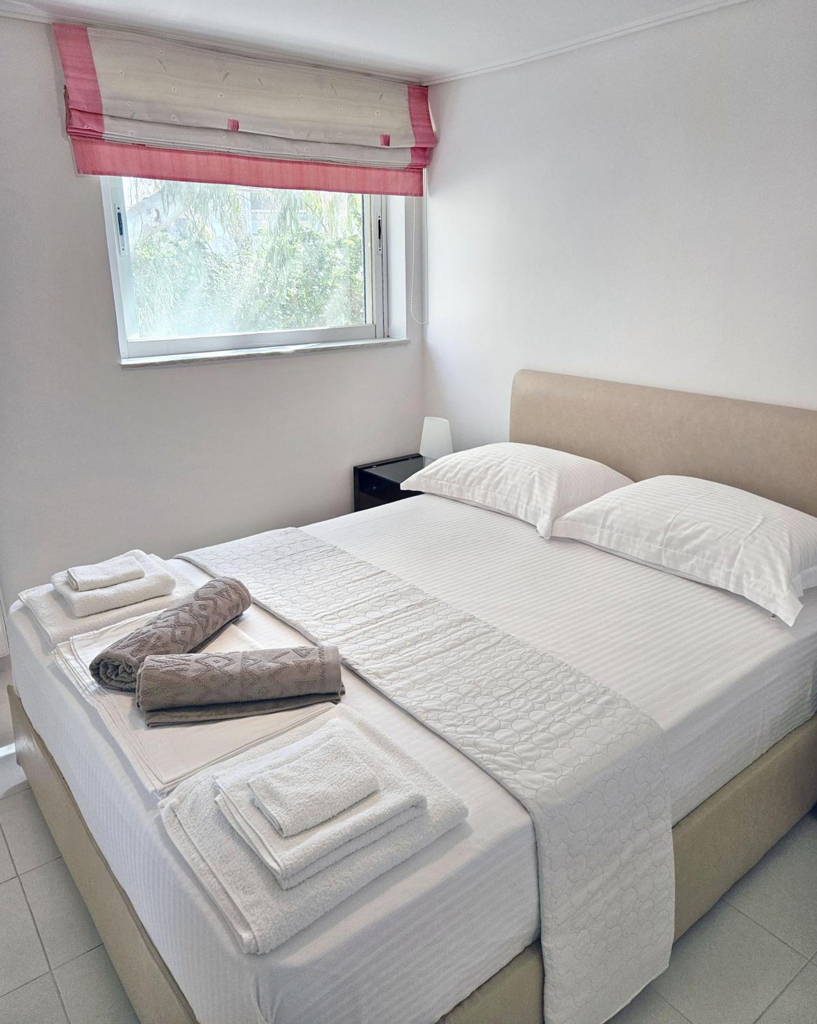 Lagonisi Beach House Kalivia Thorikou Room photo